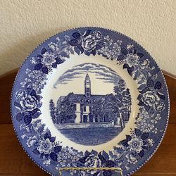 Vintage Colonial Capitol Williamsburg, VA Jonroth, England Plate about 10” diameter excellent shape
