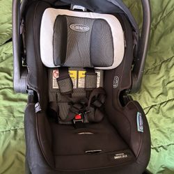 Graco Baby Car seat 