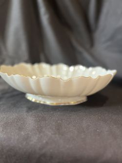 Lenox Scallop edge Oval 10.5 Bowl