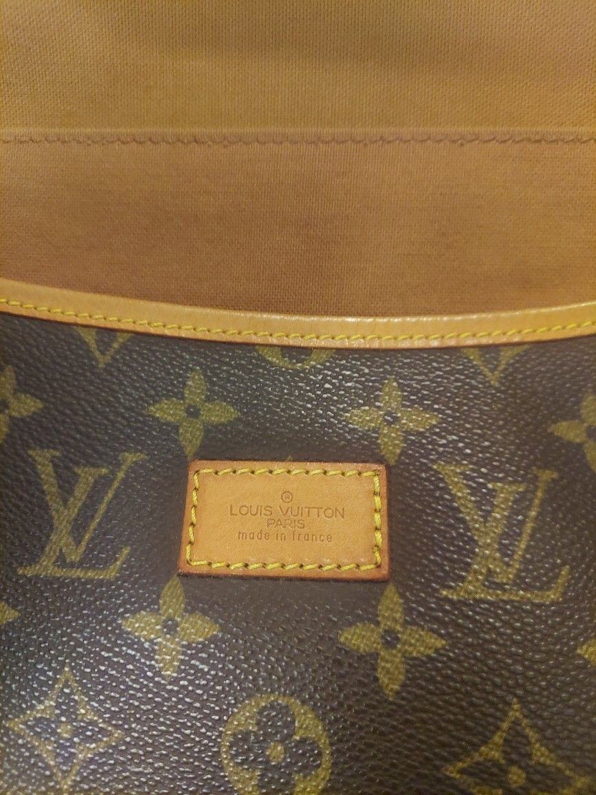 Authentic Samour 35 Vintage LV for Sale in Albuquerque, NM - OfferUp