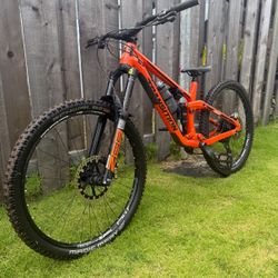 2022 Transition Spire Large Mountain Bike