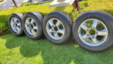 Toyota Landcruiser wheels 18" and tires