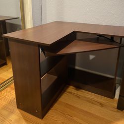 Corner Desk - Brown 