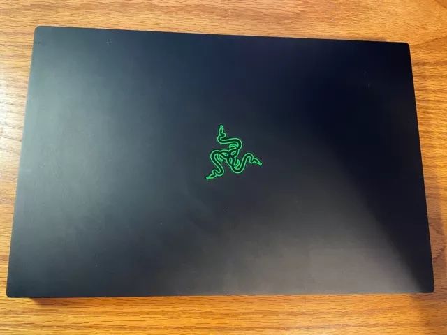 Razer Blade 15 2021, i7-10750H, 16GB Ram, 512GB SSD