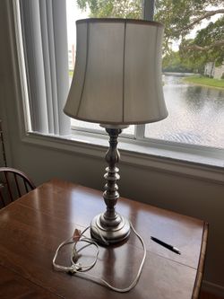 Table lamp