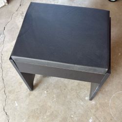 Vanity Chair 