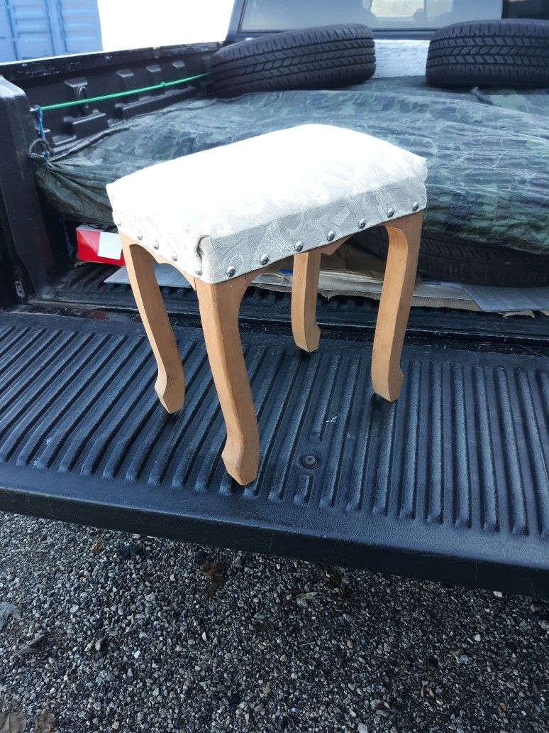 Small Wood Foot Stool