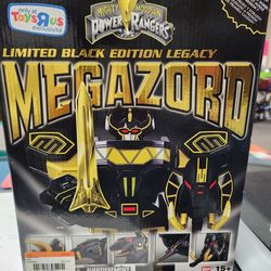 Power Rangers Limited Black Edition Legacy Megazord.