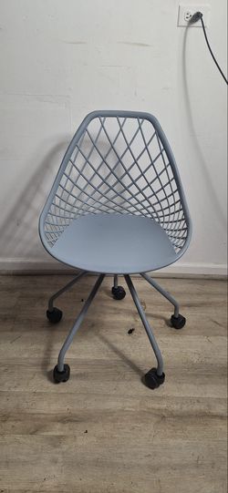 Gray Metal Wire Chair with Casters