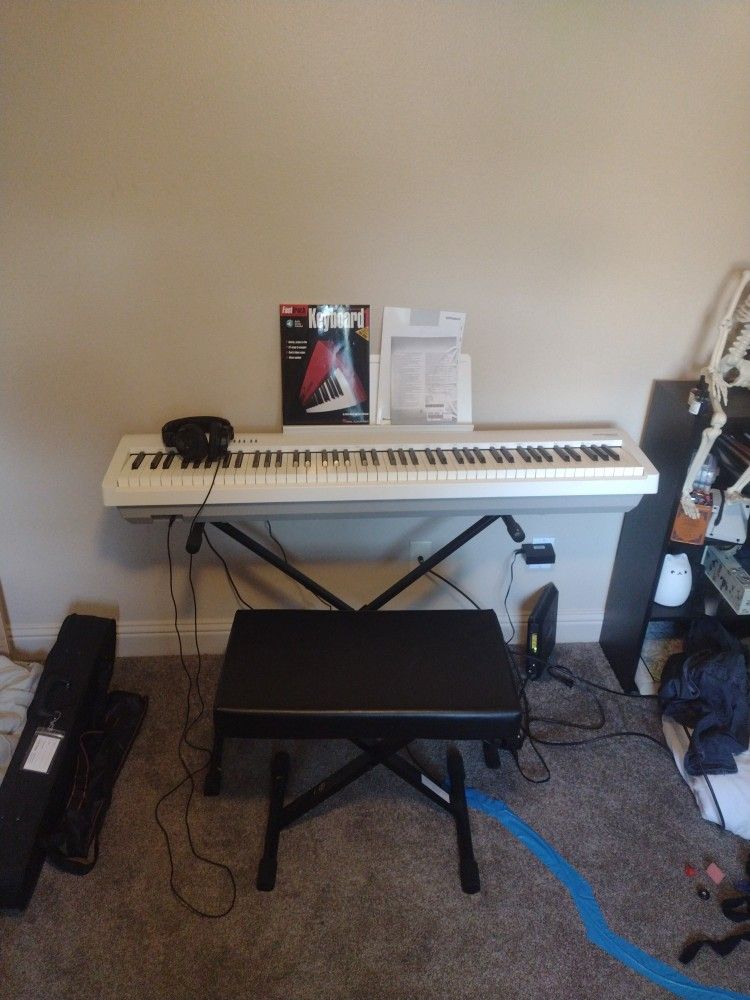 Roland FP-30X keyboard