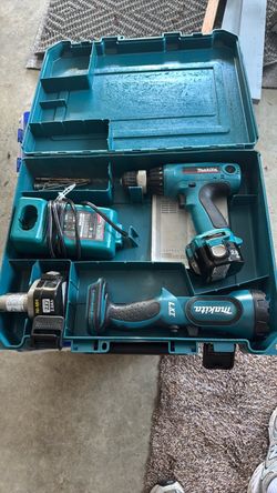 vintage Makita 12V Ni-MH Cordless Drill and Flashlight Combo Kit