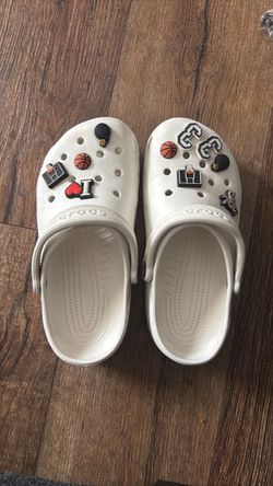 White Crocs Classic Clogs with Jibbitz Charms