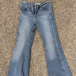 Levi’s Flare Jeans