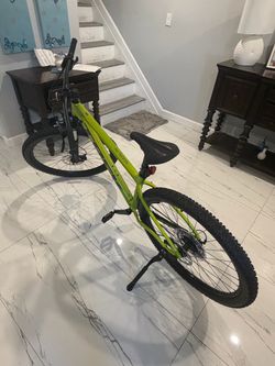 Trek Marlin Mountain Bike