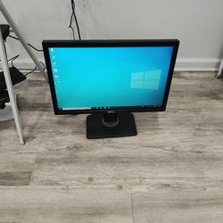 Dell 2210F. Widescreen LCD Monitor 22".  With Vfa And Dvi Port 