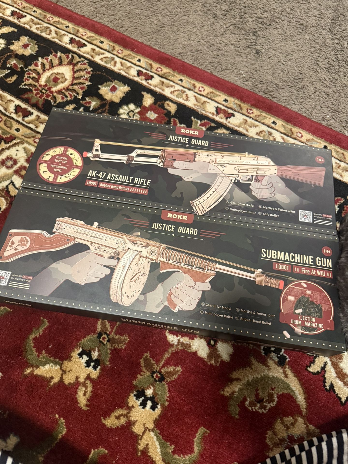 Rokr wooden self assemble puzzle