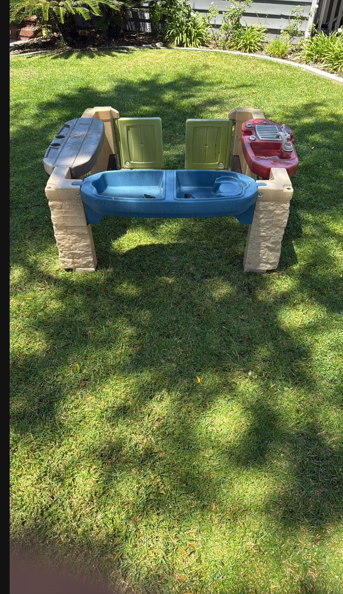 Kids Outdoor Play Kitchen