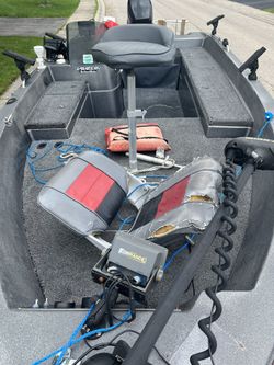 1998 Javelin V6 Jhonson  150 hp Fast Strike