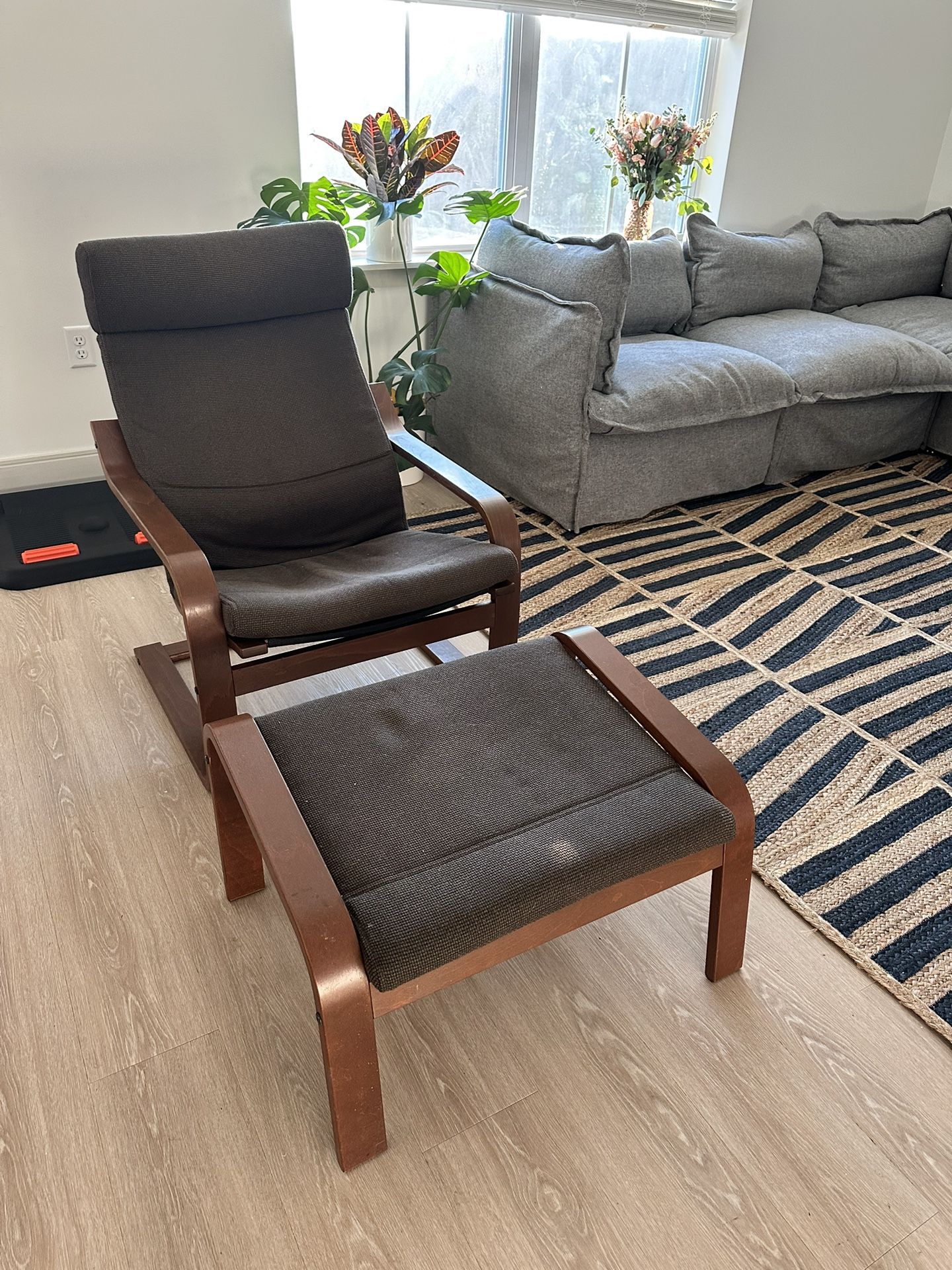 POÄNG Chair + Ottoman