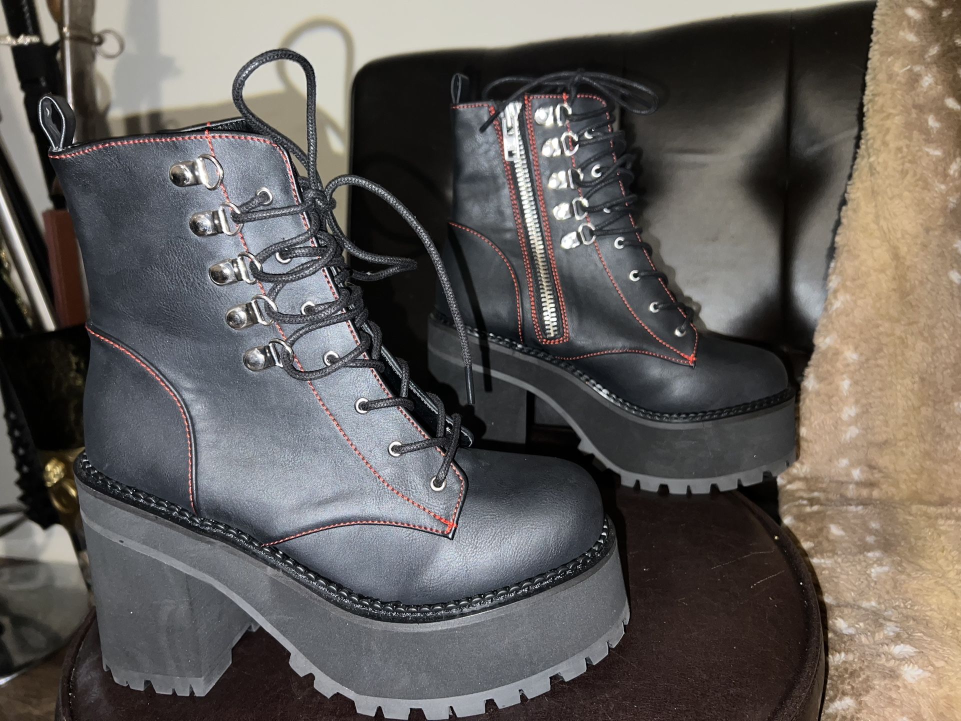 Demonia | Assault-100 Gothic Lace Up boots size 10