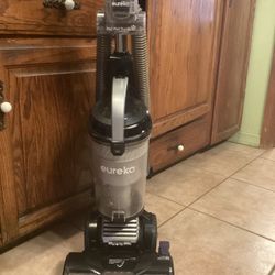 VACUUM CLEANER
