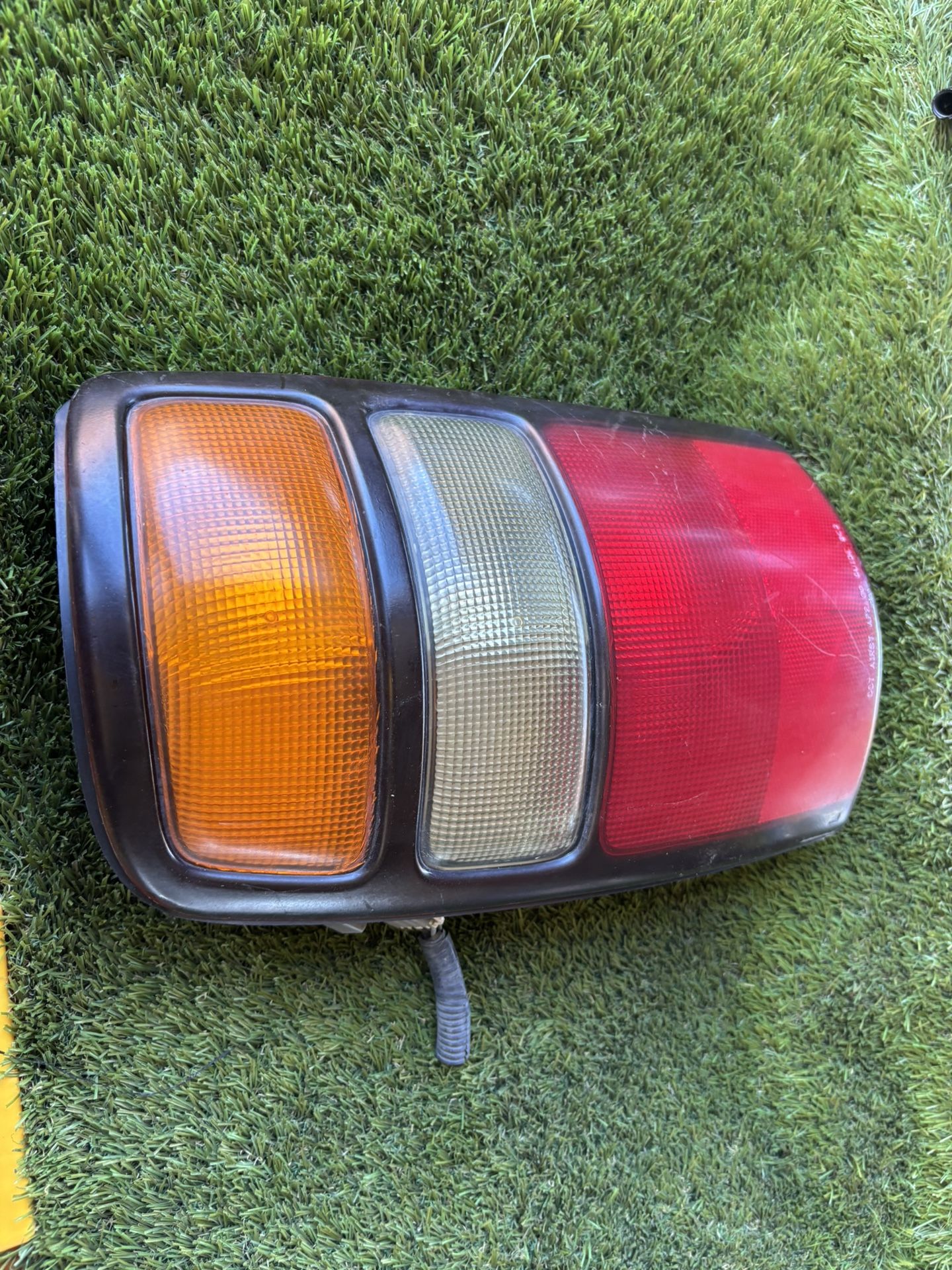 2004 GMC Yukon LH & RH Taillights