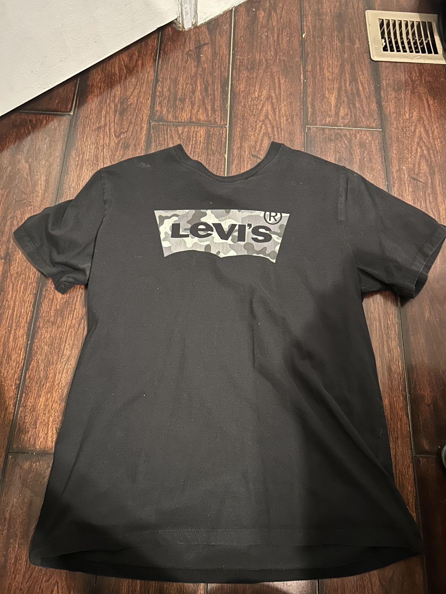 Levi’s Shirts