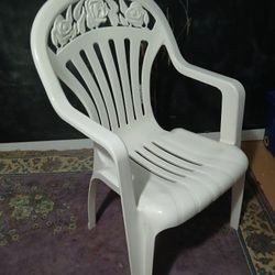 Resin White Patio Chairs (4)