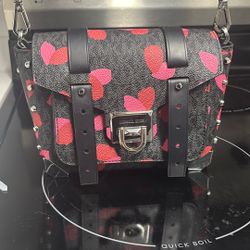 Micheal Kors Purse W/ wallet included 