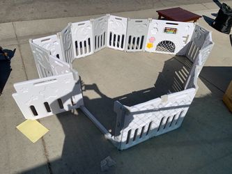 Kids playpen
