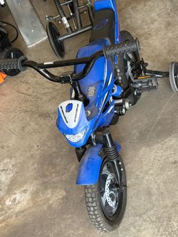 Blue Hyper 12 Speed Bike