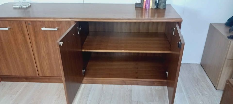 Vintage Heavy Duty Entertainment Tv Stand Business Credenza, Delivery