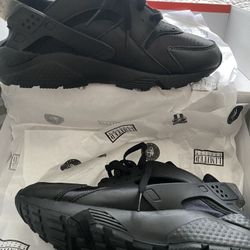 Brand New Nike  Huaraches 