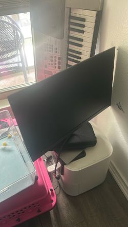 Computer screen and keyboard