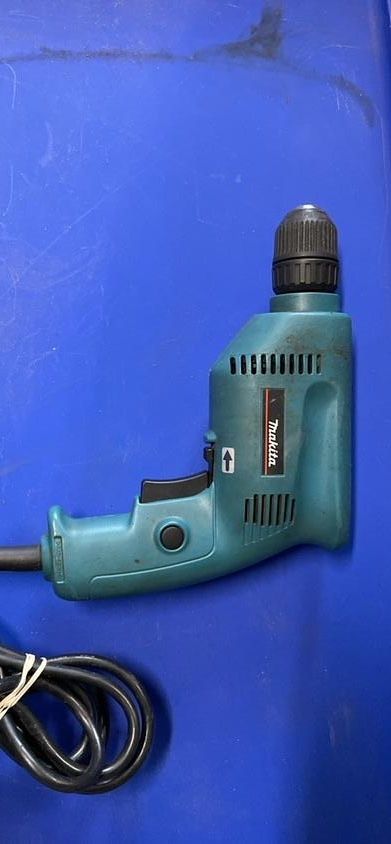 Makita 3/8" Reversible Electric Drill Corded 6410 Keyless Chuck