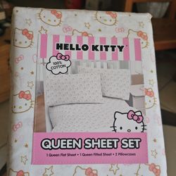 Hello Kitty Queen Size Sheet Set