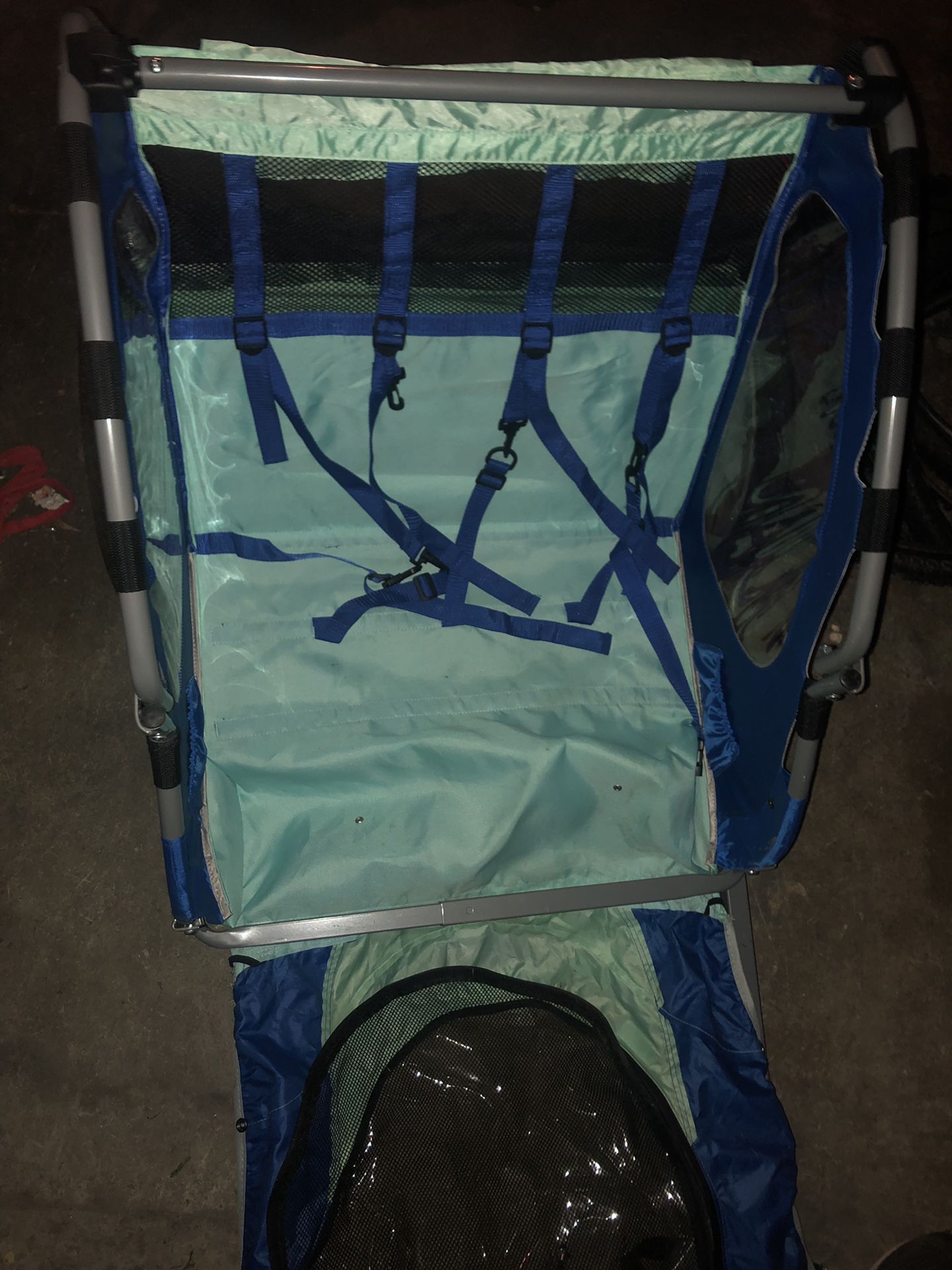 Bike trailer in excellent condition with 2 seats