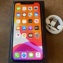 iPhone 11 64Gb Factory Unlock Like New 
