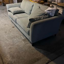 Free Couch 