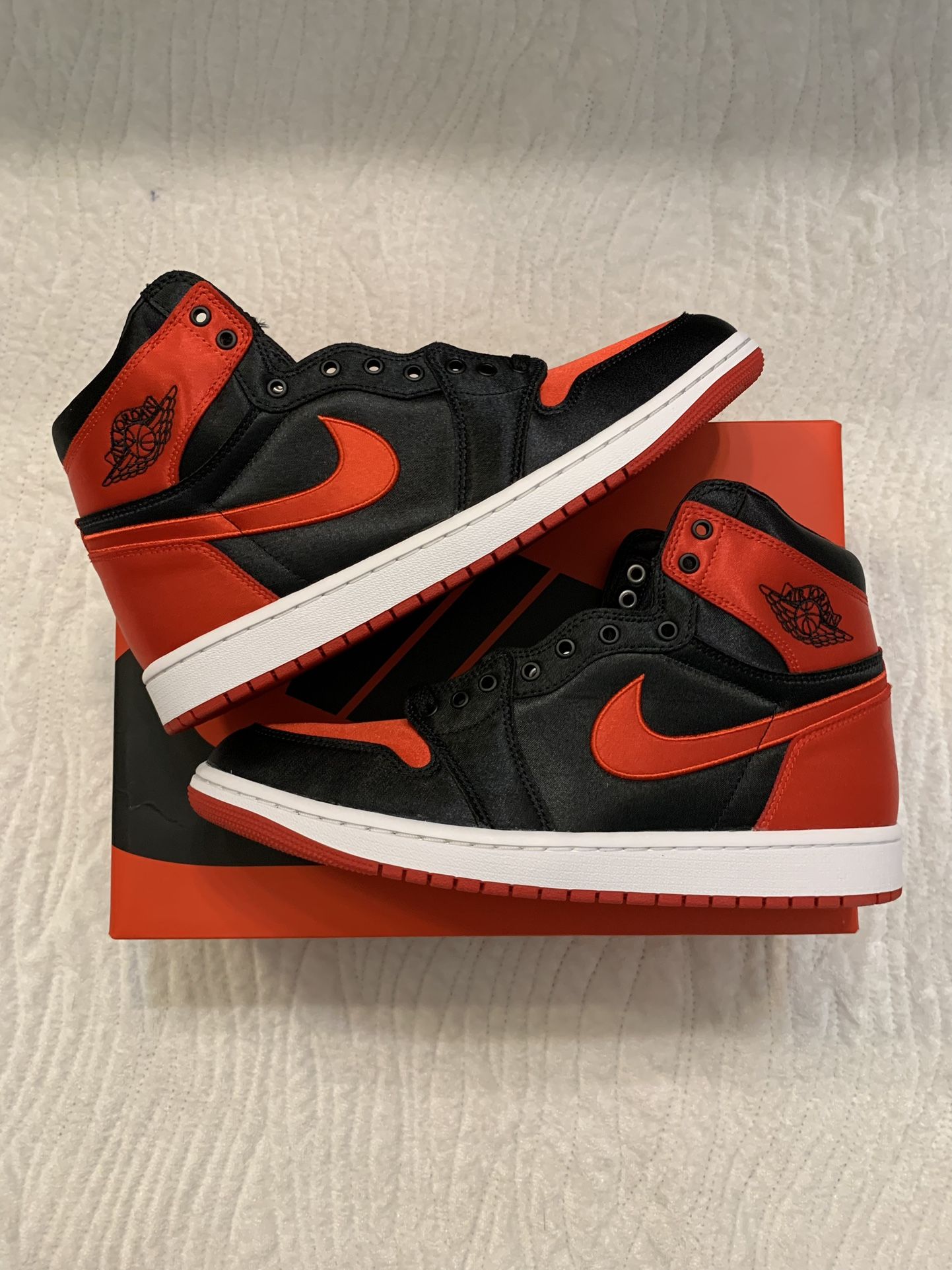 Air Jordan 1 Retro “Satin Bred”