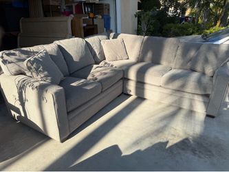 3 pcs sectional by macy’s