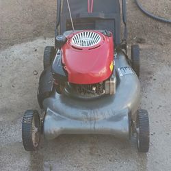 Craftman Push Law Mower In Good Working Condition 