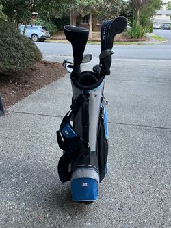 Complete 9 piece RAM Force Blue Beginner Golf Club Set with Bag