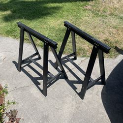 A Frame Table Stands