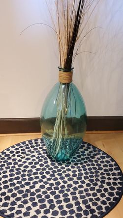 Glass base with arrangement