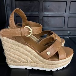 GUESS Sandals size 09 