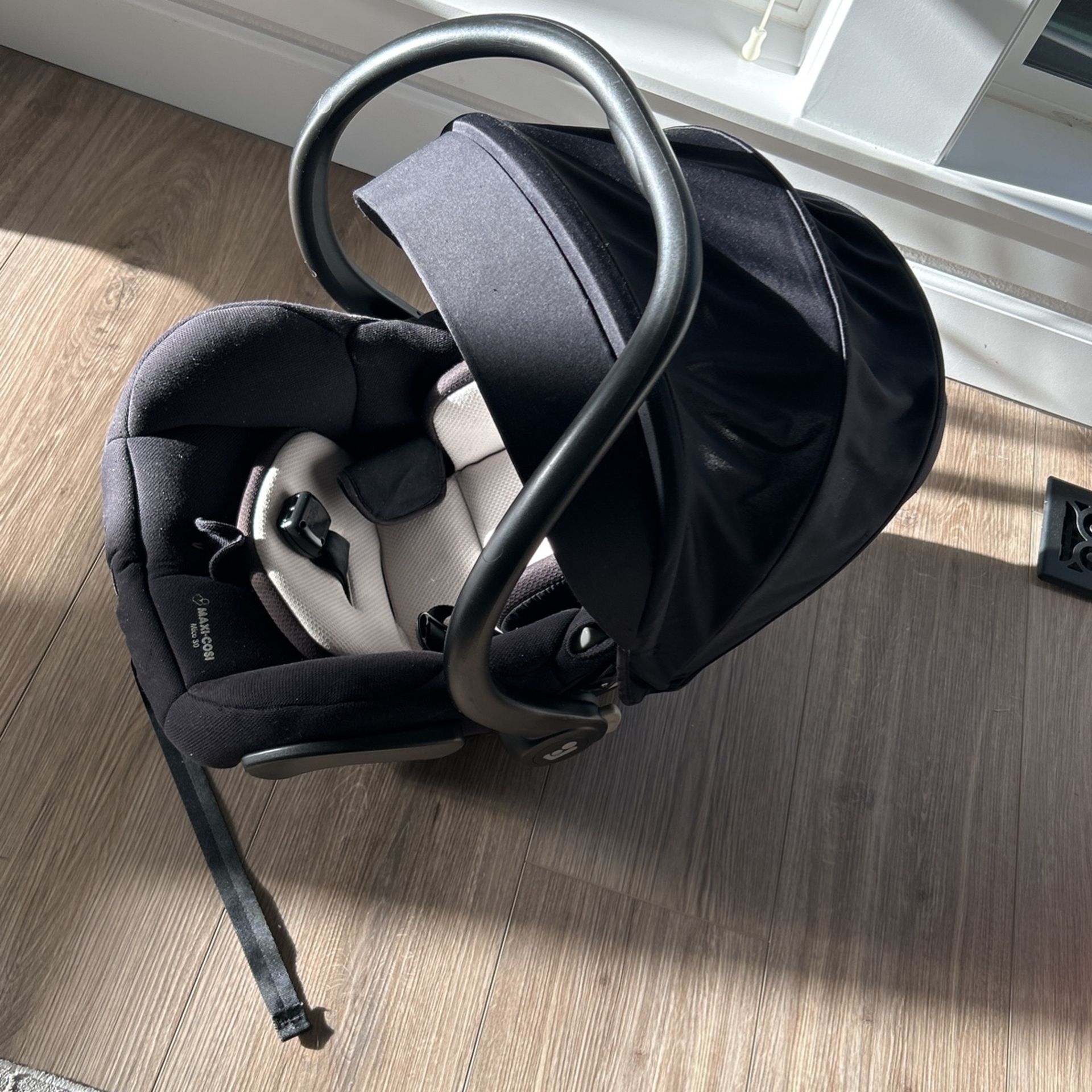 Maxi Cosi Infant Car seat