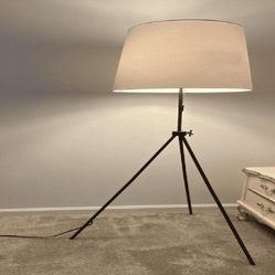 Trendy Interior Lamp - Fits Any Room Style answer general
