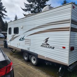 2006 20'  mallard travel trailer