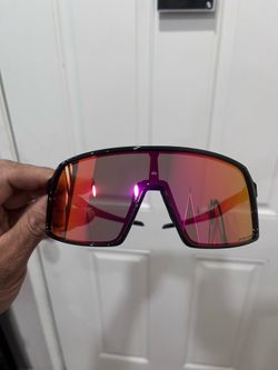 Oakley Sutro Red